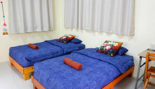Twin Room with Private Bathroom