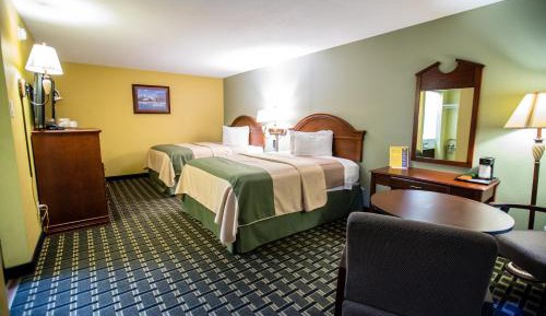 Queen Room with Two Queen Beds - Non-Smoking