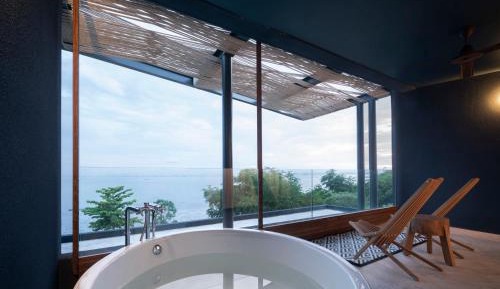 Super Deluxe Sea View