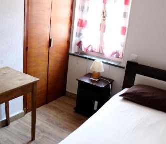 Single Room with Shared Toilet