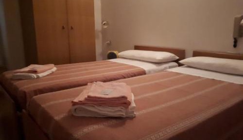 Twin Room with Private External Bathroom