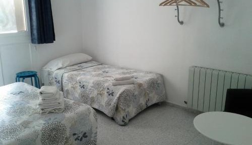 Triple Room with Private Bathroom