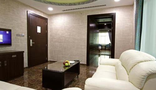 Lotus Suite with City View