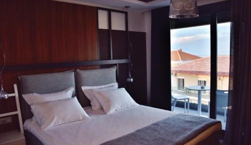 Premium Suite