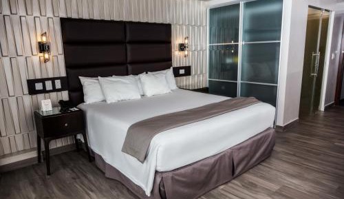 Superior King Room