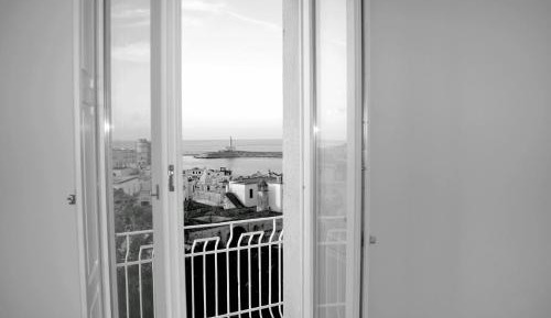Deluxe Double Room with Balcony and Sea View