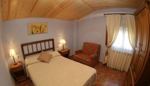 Two-Bedroom Apartment (4-6 Adults)