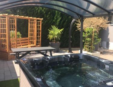 Apartment - Ground Floor with Jacuzzi 