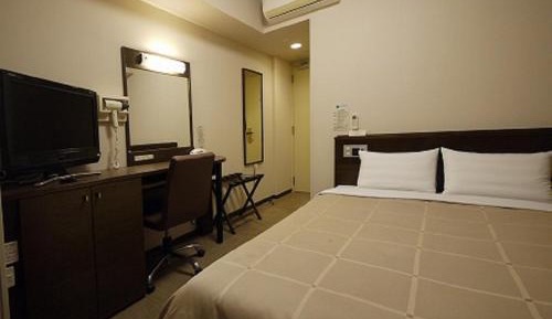 Small Double Room - Smoking