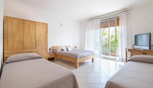 Quadruple Room with Balcony