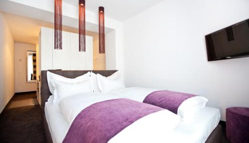 Studio Apartment S