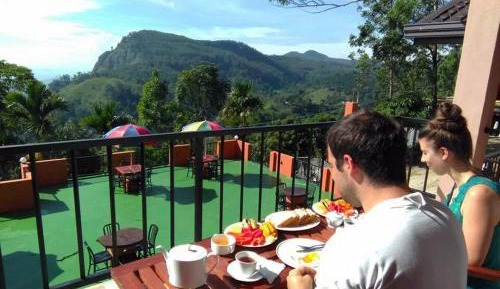 Deluxe King Room with Ella Rock View