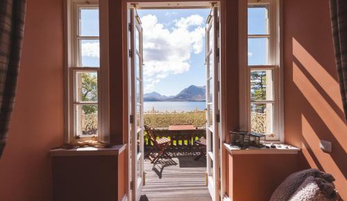 Deluxe Family with Sea View & Bath