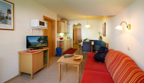 Two-Bedroom Apartment with Mountain View