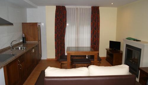 Two-Bedroom Apartment (4 Adults)