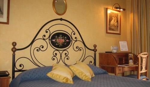 Double Queen Room