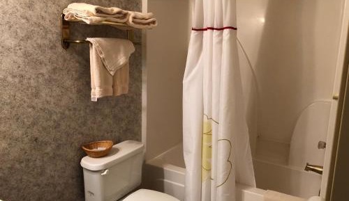 Suite with Whirlpool