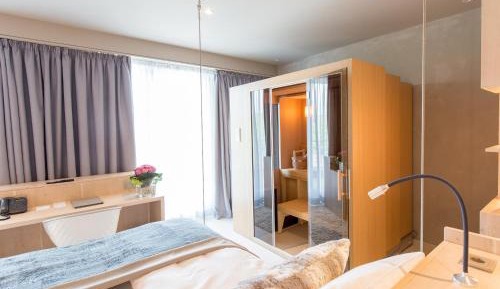 Suite with Sauna