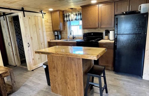 Belgrade Cottage | Cozy Cottage on Ellis Pond-Cabin #2 at Kozy Cove