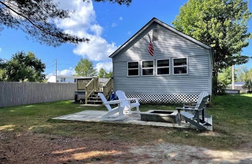 Belgrade Cottage | Cozy Cottage on Ellis Pond-Cabin #2 at Kozy Cove