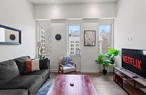 Downtown Kansas City Apartment | ★ Downtown Downtown Downton ★