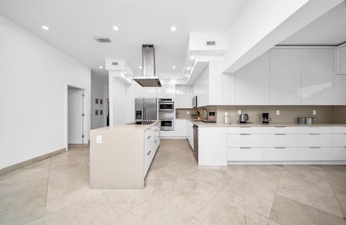 North Miami Beach Villa | Pool Villa 2