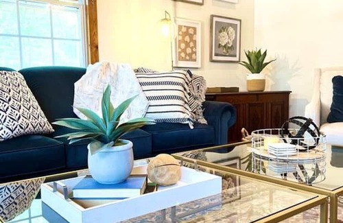 Downtown Apartment | Spacious Downtown Flat w/ free parking