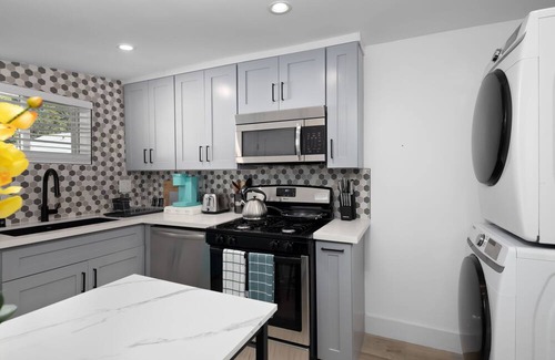 North Central House | ★MARVELOUS 1B1B 5MIN. DRIVE TO ROSE BOWL STADIUM★