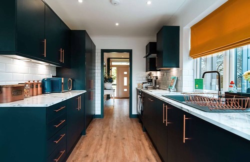 Chatham House | Luxury Renovated Bungalow with Hot Tub