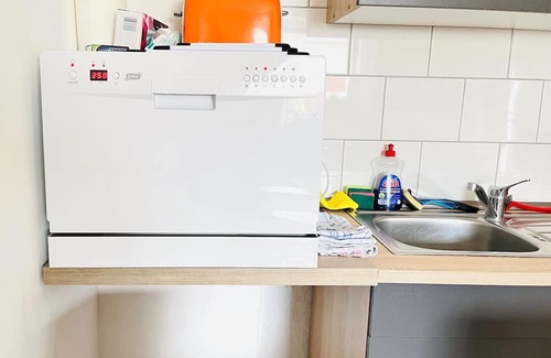 Lokstedt Apartment | Apartment "Kleines Hof Cafe Loft Fischkopf" with Shared Garden & Wi-Fi