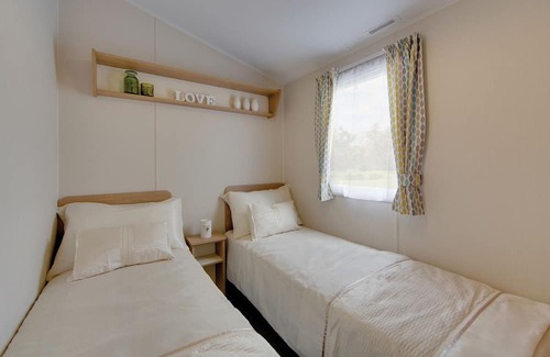 Kilwinning House | 3 bedroom accommodation in Kilwinning,