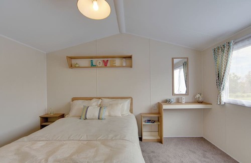 Kilwinning House | 3 bedroom accommodation in Kilwinning,