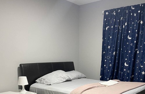 Calgary House | Home Away From Home by Dlush Residence- Non Smoking Property