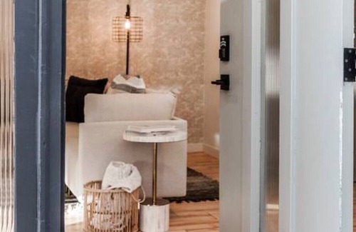East Central Apartment | "The Magnolia" - Sugar House/SLC