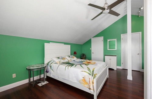 Port Isabel House | Captivating 3BR Retreat w Spectacular Sea View