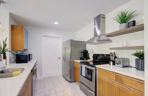 Delray Beach House | Blissful Retreat: Yard, Plunge Pool, Canal Access