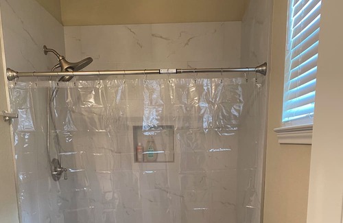 Katy House | Welcome home to a Lush welcoming space for you. Safe, Proximity to katy mills