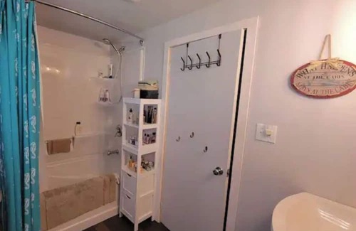 Kirkfield Cabin | Rustic Waterfront Cottage