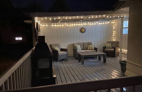 Surrey House | Cozy Little White House With Two Bedrooms