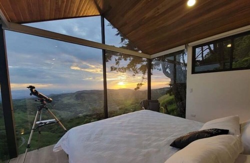 Monteverde Cabin | Glass Cabin in the Forest+270° view+ Hot Tub +Deck