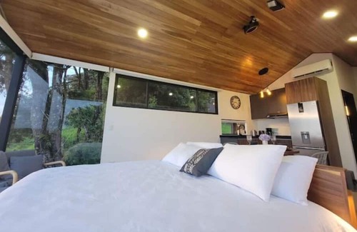 Monteverde Cabin | Glass Cabin in the Forest+270° view+ Hot Tub +Deck