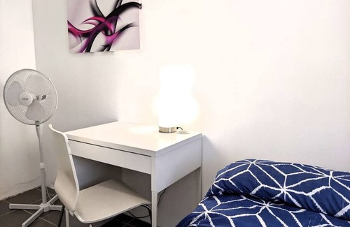 Oak Park House | *Promo!* 2-Min to Train Station!