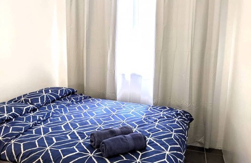 Oak Park House | *Promo!* 2-Min to Train Station!