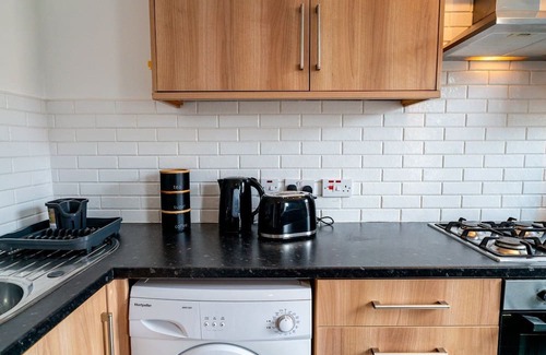 Bristol Apartment | Cozy Urban - Retreat Modern 1BR - Free Parking