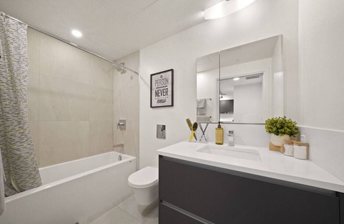 Mount Pleasant Apartment | Urban Escape Contemporary Haven in Mount Pleasant