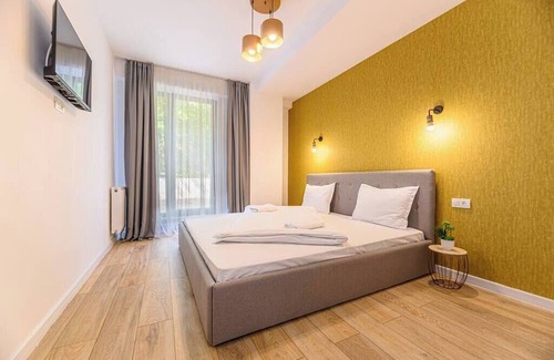 Brasov Apartment | Lovely 2BR - Seasons Residence