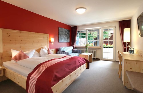 Waldulm Apartment | Swiss stone pine room