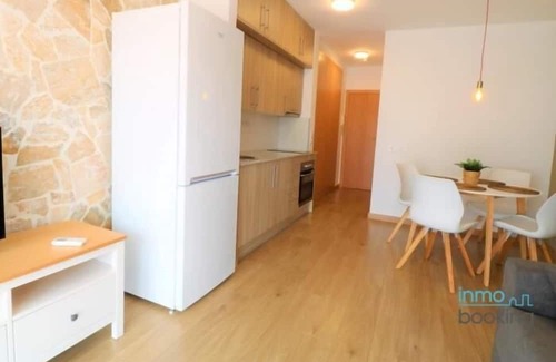 Vilafortuny Apartment | New international Loft, air-conditioned with pool and beach.