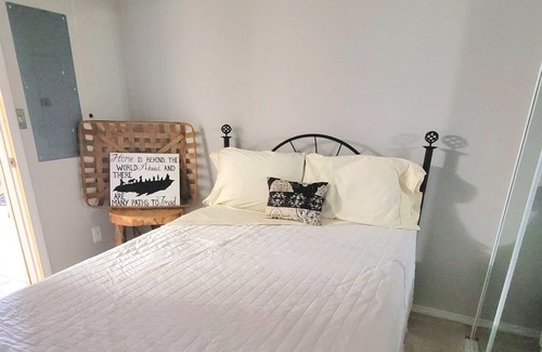 Eudora Apartment | Sweet Spot ! Especially if your traveling with a dog or big vehicles