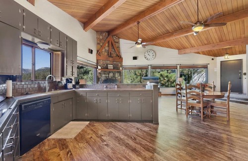 Boulder Bay Cabin | Cove Lakeview Cabin #2064 by Big Bear Vacations